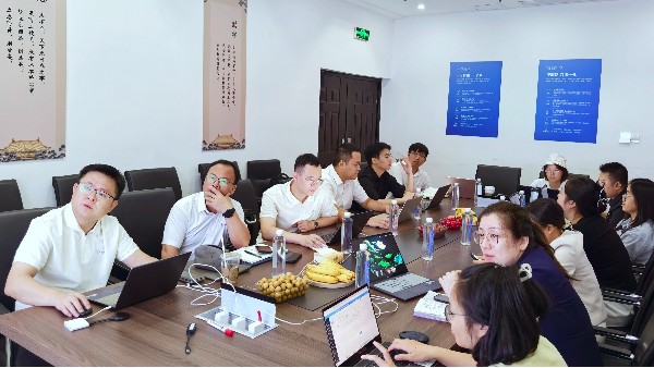 金蝶小微SME伙伴發(fā)展部總經(jīng)理孫浪蒞臨湖南夢(mèng)蝶指導(dǎo)，AI智能體賦能業(yè)務(wù)全場(chǎng)景升級(jí)！